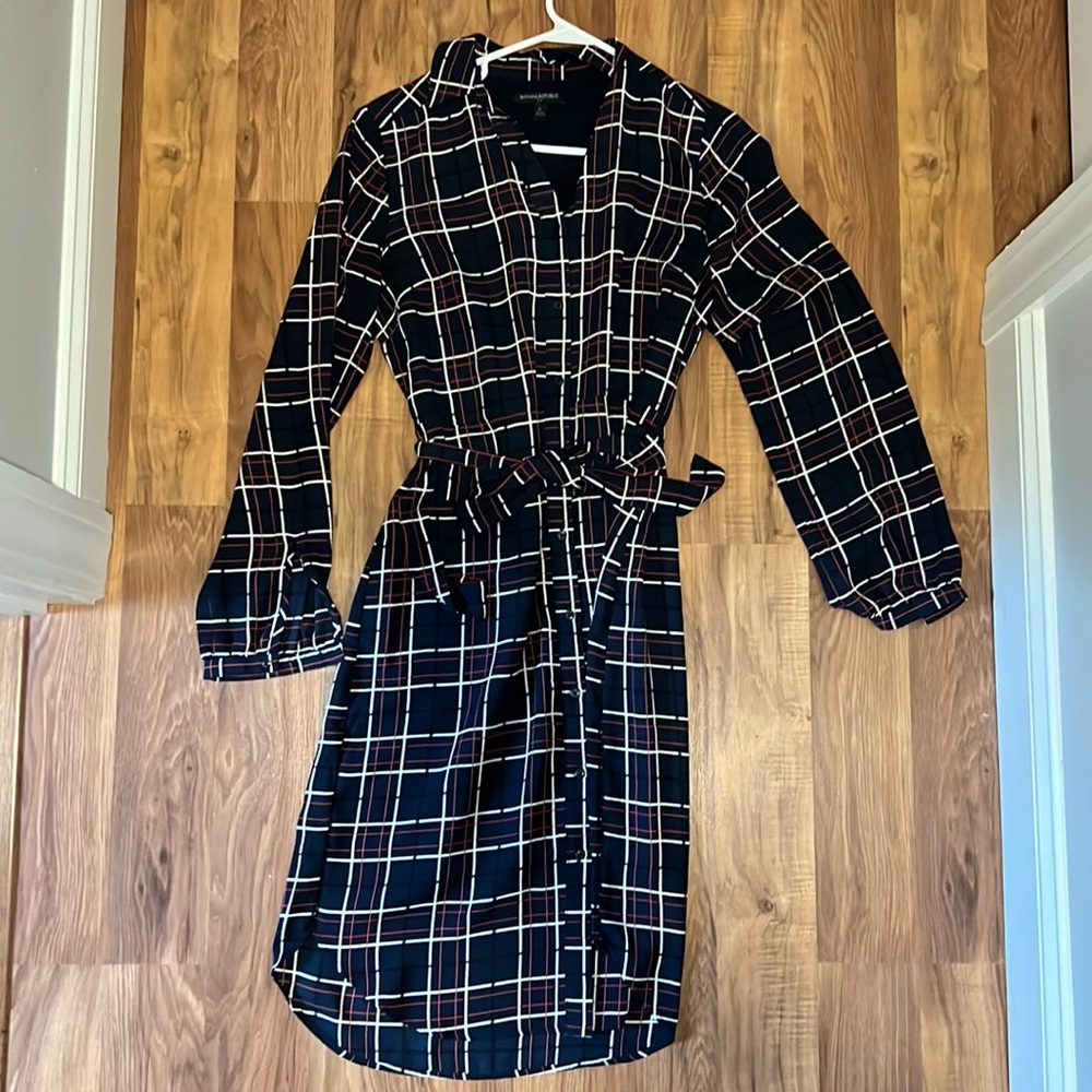 Banana Republic button down long sleeve dress. Size 6